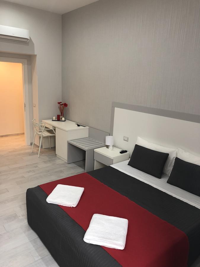Chiaia Guest House Naples Exterior photo