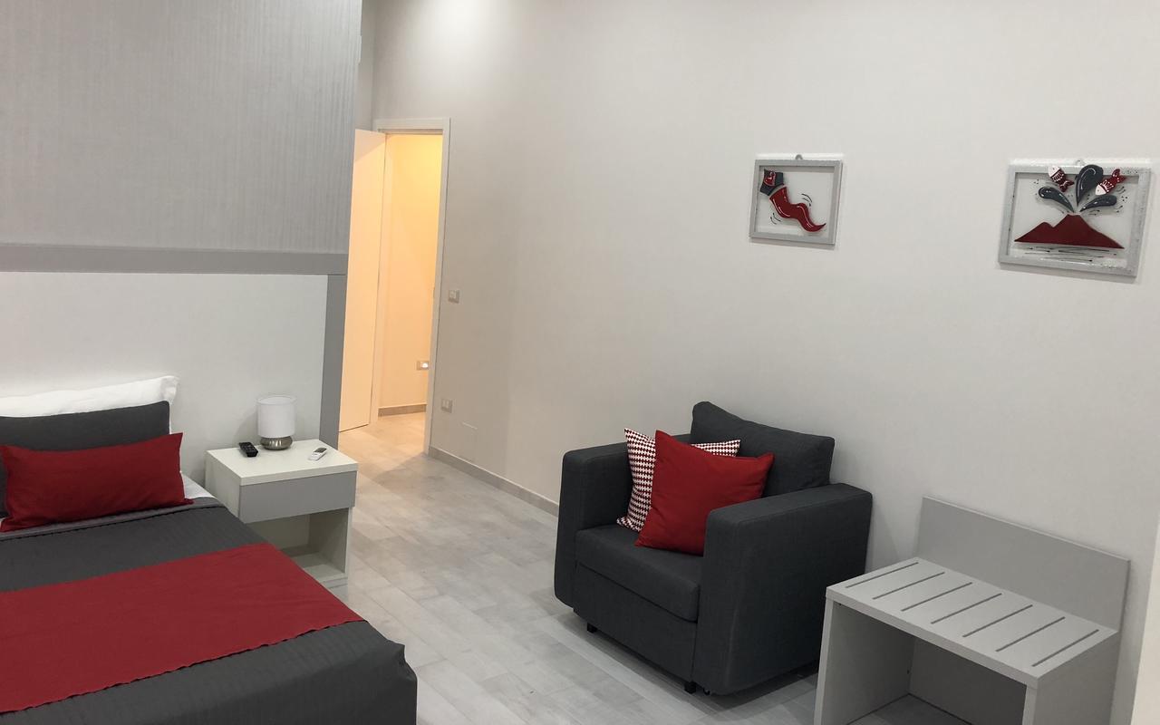 Chiaia Guest House Naples Exterior photo
