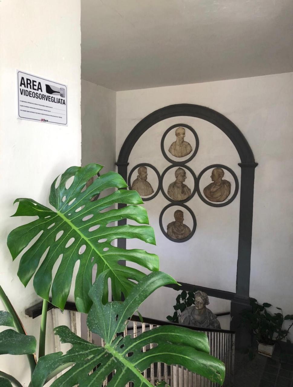 Chiaia Guest House Naples Exterior photo
