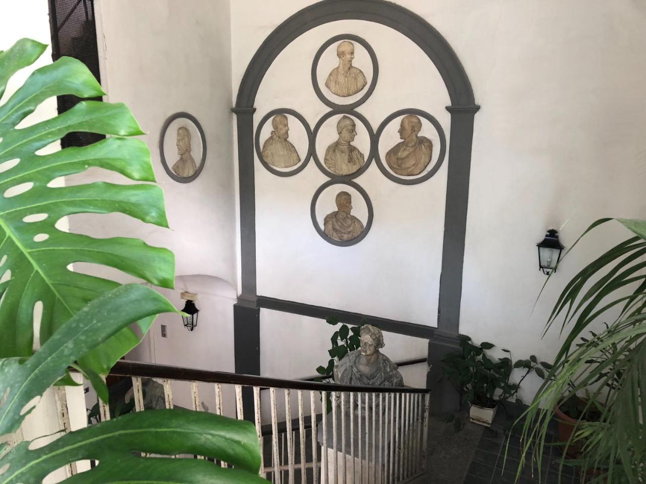 Chiaia Guest House Naples Exterior photo